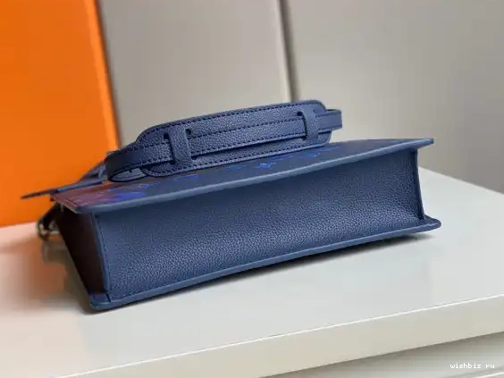 WIS LOUIS VUITTON ZIPPÉ SAC PLAT 0612
